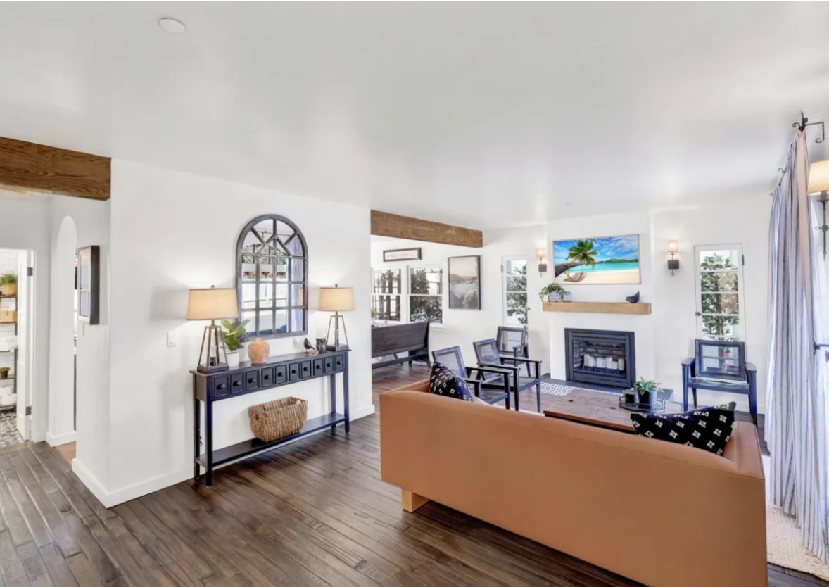 La Casa Catalina - Living Room